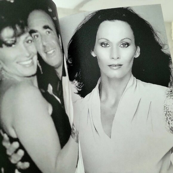 Barbara Leigh Vampirella Photo Book Images Rare Pictorial Collection 5"x7" - Picture 5 of 9